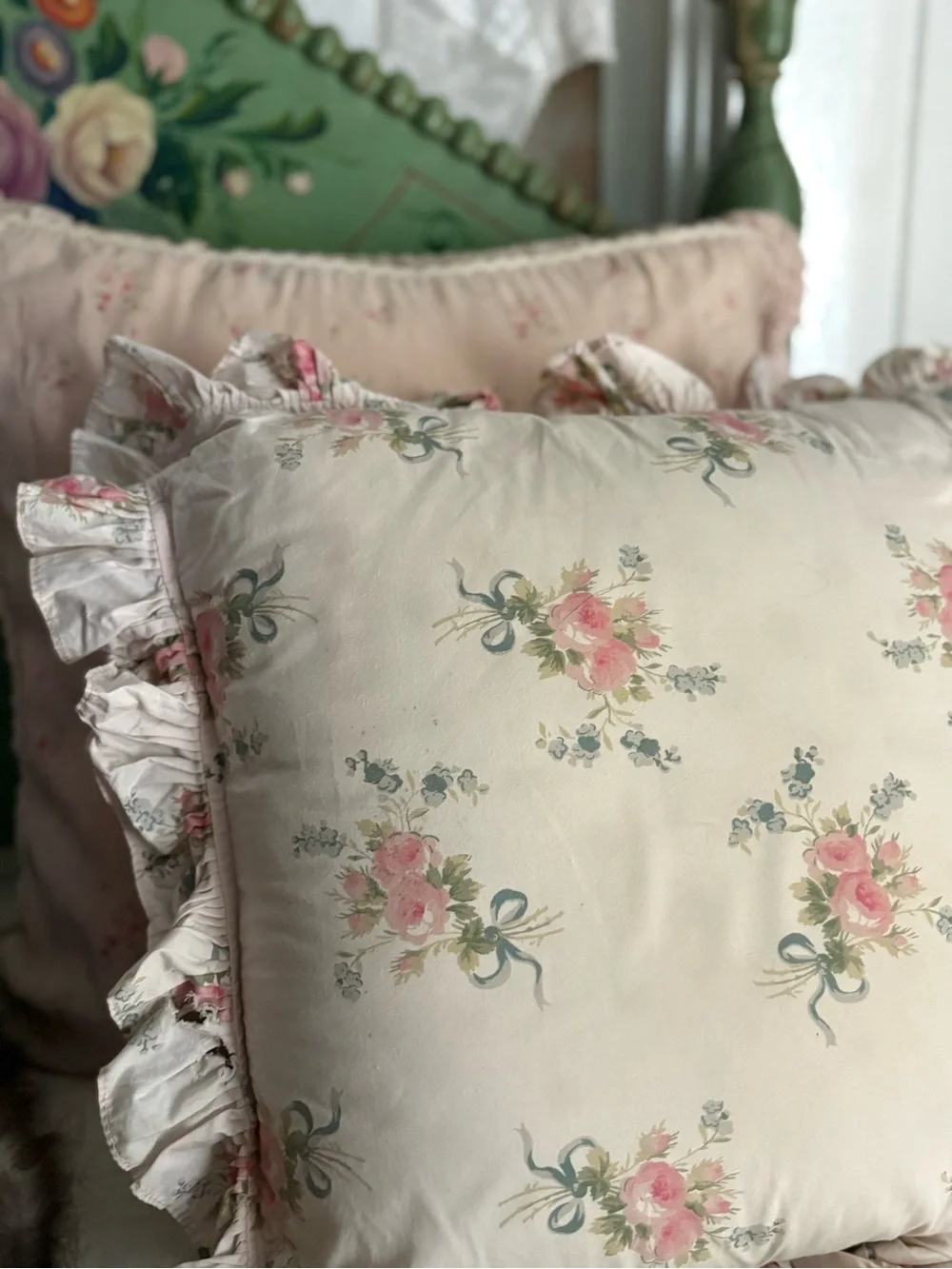 Simply Shabby Chic Pink Ruffle Pilllow Has Flaw See photos